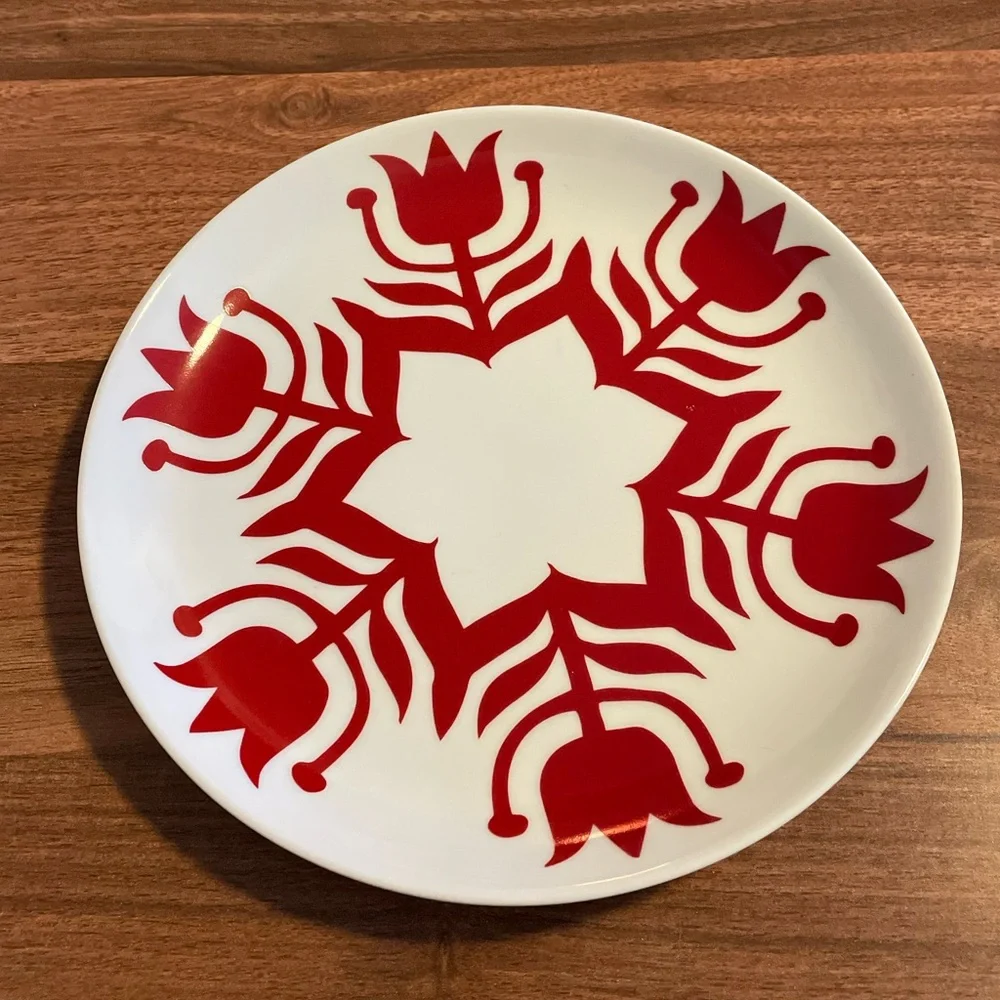 Crate & Barrel Kate Forrester Nordic Snowflake Plate